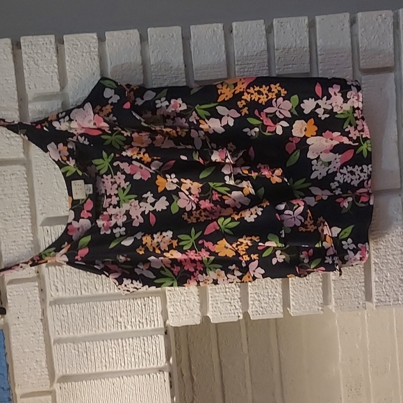 a new day spaghetti strap blouse - Picture 2 of 8